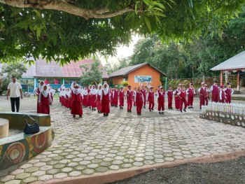 Hari Pertama Sekolah (Senam Pagi Ceria dan Upacara Bendera