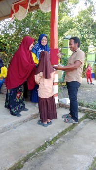 Gerakan Ayah Mengambil Rapor (GEMAR)